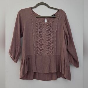 Double Zero Boho Lace Peplum Blouse M Mauve Crinkle 3/4 Bell Sleeves